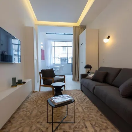 Apartment Cerisaie Paris